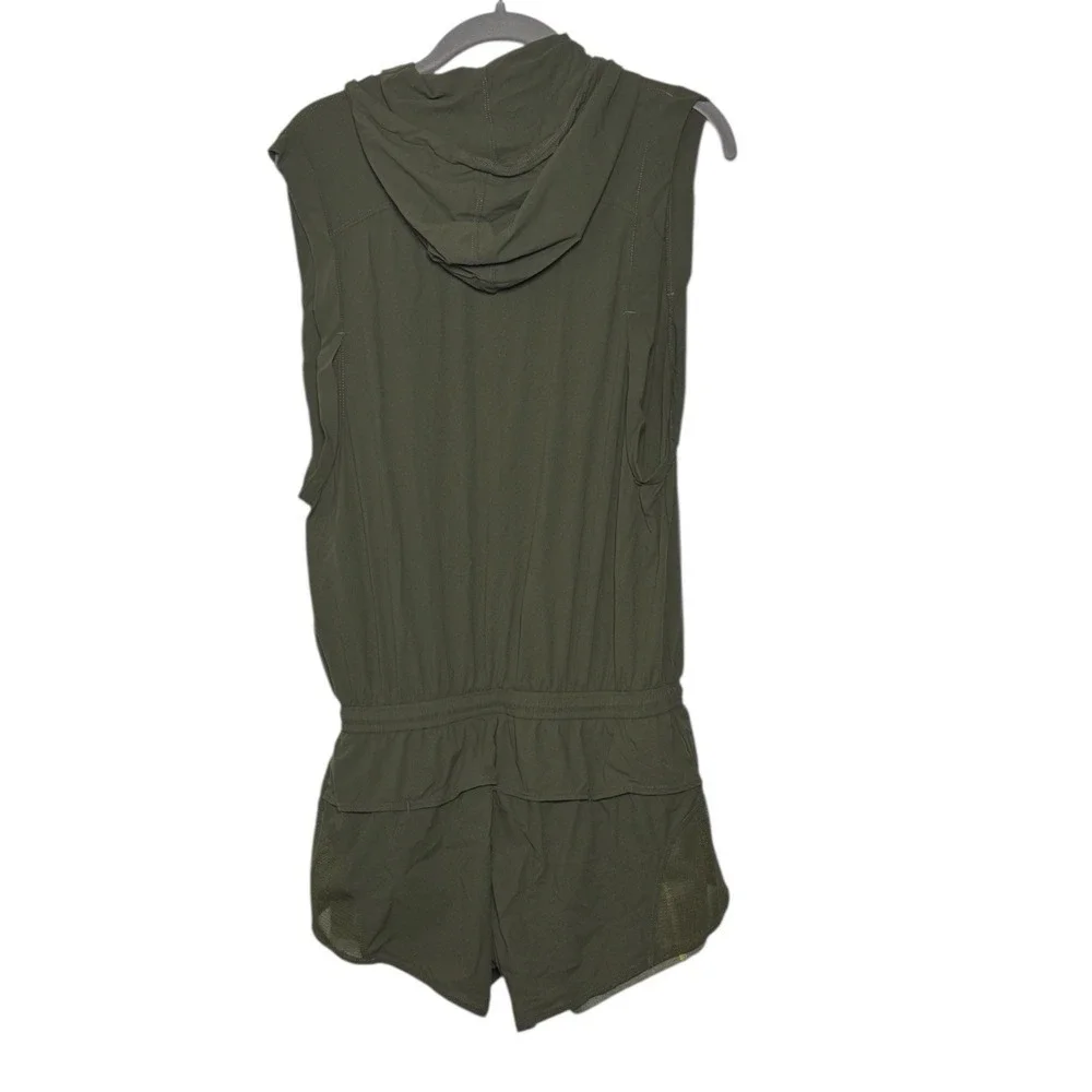 Free People Going For A Runsie‎ Olive Green Sleeveless Hooded Shorts Romper XS